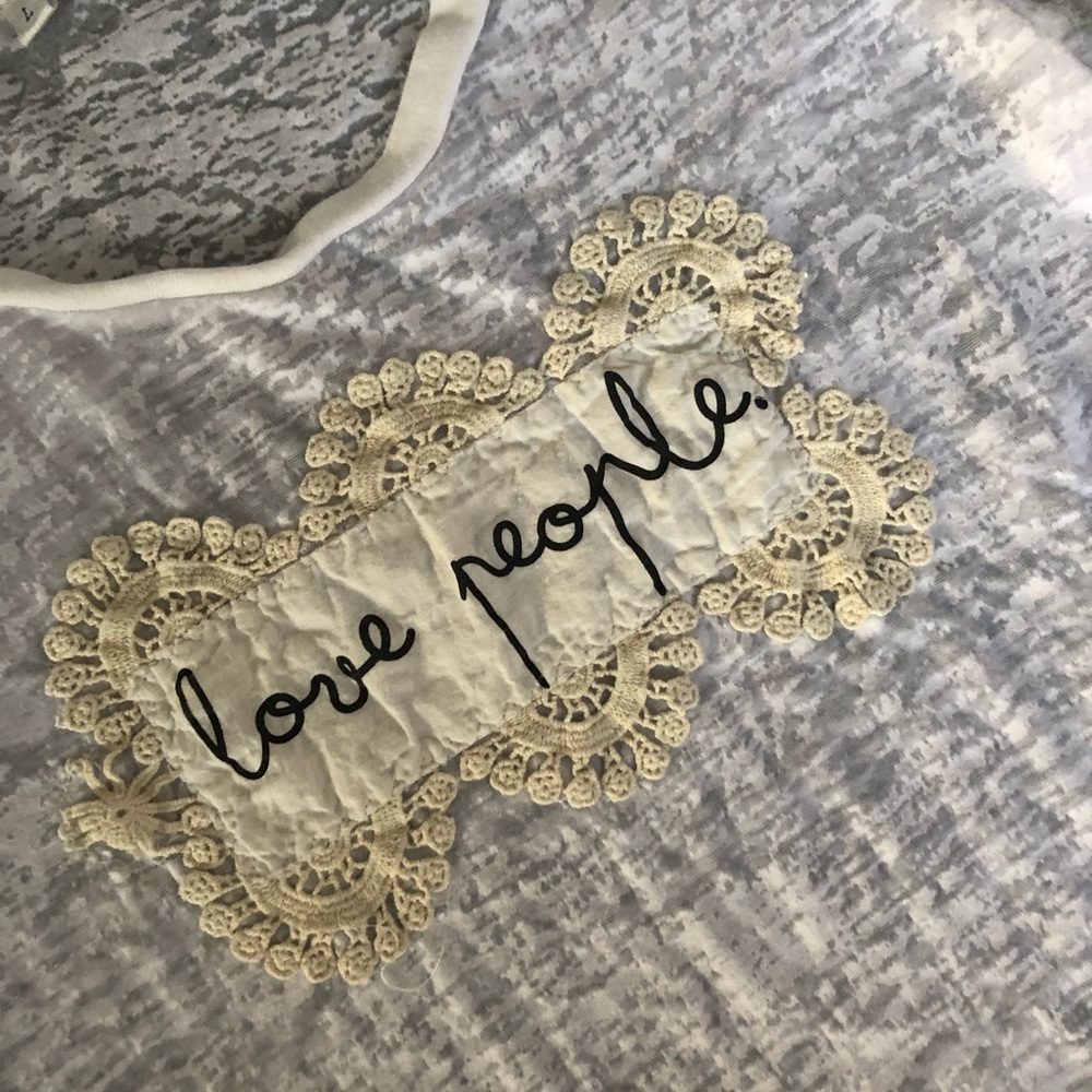 Love People boutique t shirt